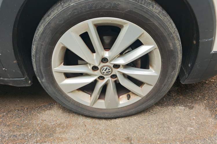 Used Volkswagen T-Cross 2019 280TSI DSG Comfort Edition Right Front Wheel Hub
