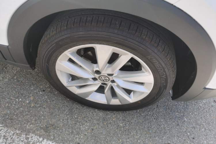 Used Volkswagen T-Cross 2019 1.5L Automatic Comfort Edition Right Front Wheel Hub