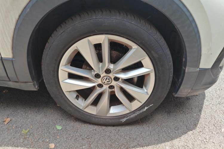 Used Volkswagen T-Cross 2019 280TSI DSG Comfort Edition Right Front Wheel Hub