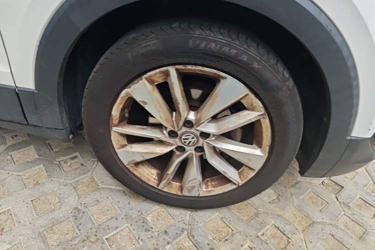 Used Volkswagen T-Cross 2019 280TSI DSG Comfort Edition Right Front Wheel Hub