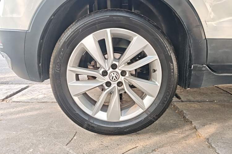Used Volkswagen T-Cross 2019 1.5L Automatic Comfort Edition Right Rear Wheel Hub