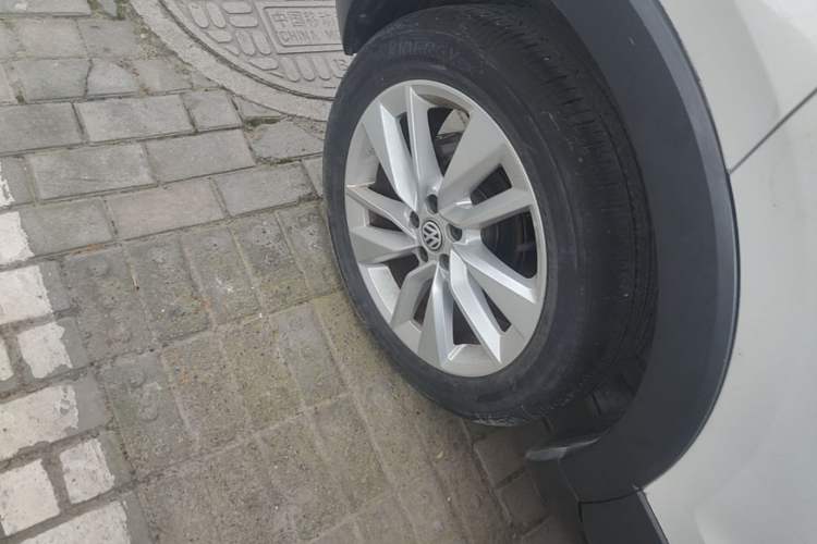 Used Volkswagen T-Cross 2019 280TSI DSG Comfort Edition Right Rear Wheel Hub