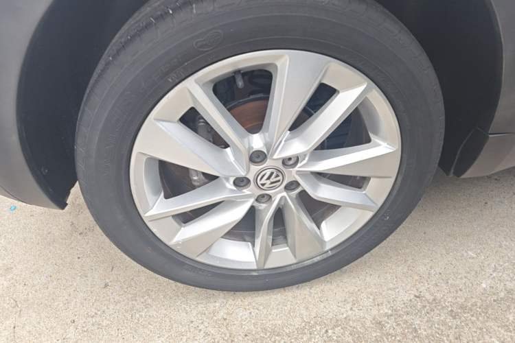 Used Volkswagen T-Cross 2019 280TSI DSG Comfort Edition Right Rear Wheel Hub