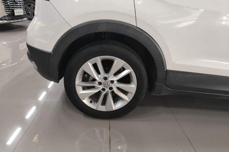 Used Volkswagen T-Cross 2019 280TSI DSG Comfort Edition Right Rear Wheel Hub