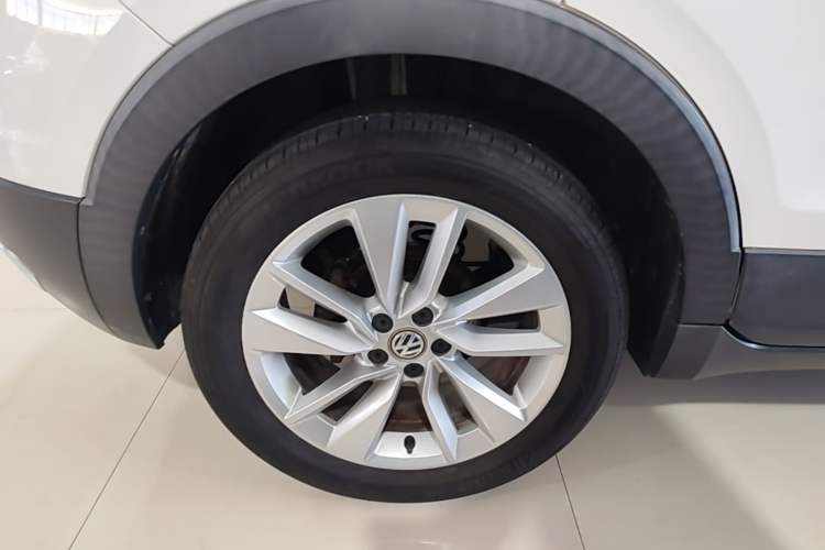 Used Volkswagen T-Cross 2019 280TSI DSG Comfort Edition Right Rear Wheel Hub
