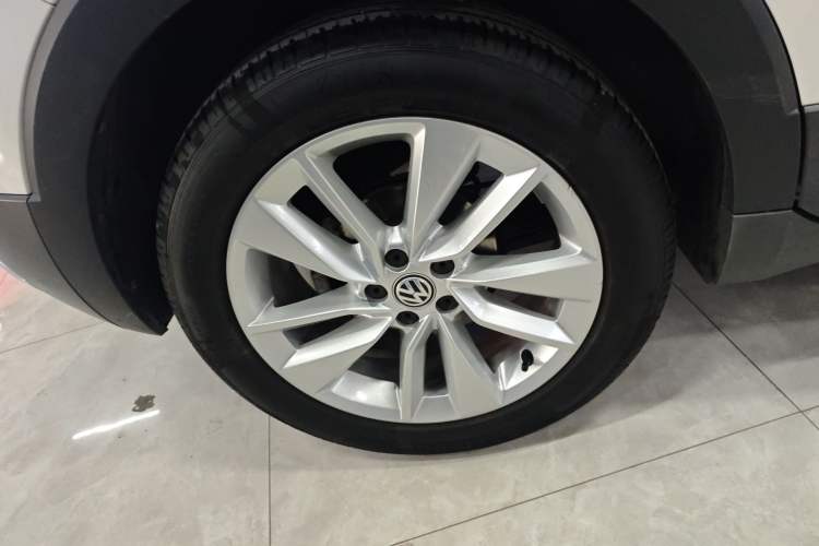 Used Volkswagen T-Cross 2019 1.5L Automatic Comfort Edition Right Rear Wheel Hub