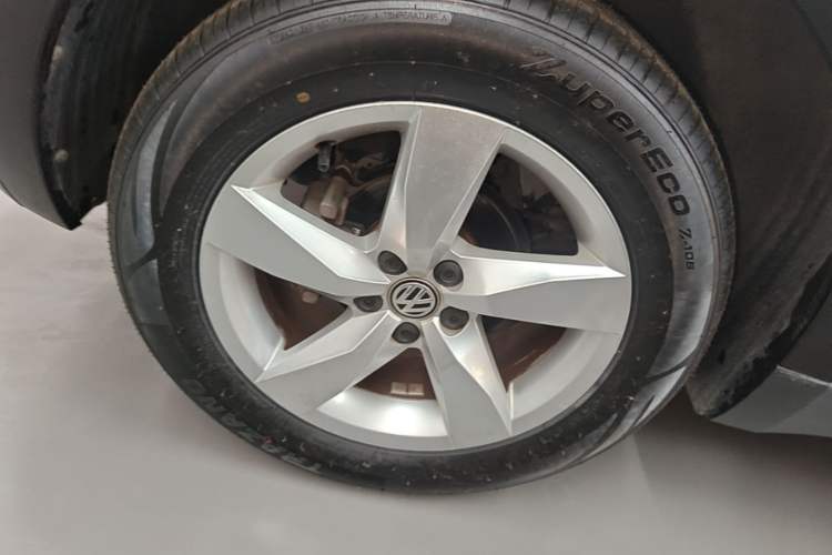Used Volkswagen T-Cross 2019 1.5L Automatic Fashion Edition Right Rear Wheel Hub