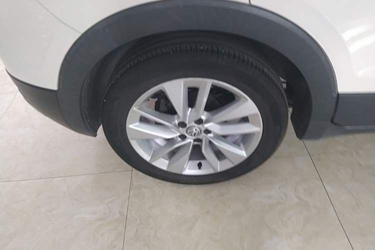 Used Volkswagen T-Cross 2019 1.5L Automatic Comfort Edition Right Rear Wheel Hub