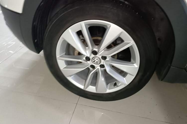 Used Volkswagen T-Cross 2019 280TSI DSG Comfort Edition Right Rear Wheel Hub
