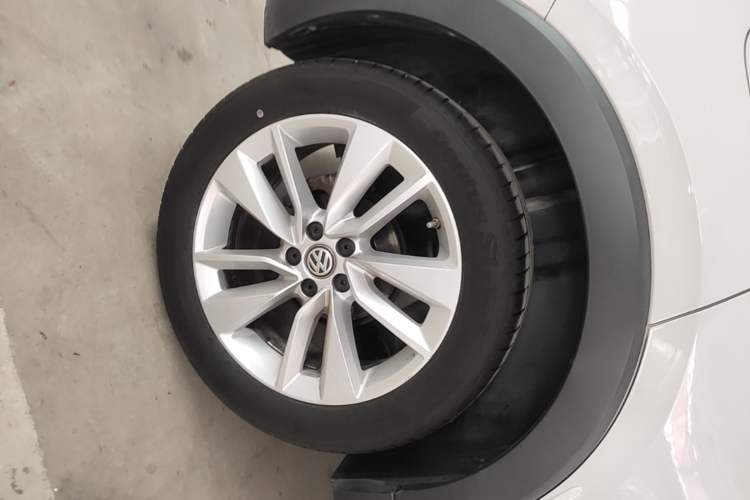 Used Volkswagen T-Cross 2019 280TSI DSG Comfort Edition Right Rear Wheel Hub