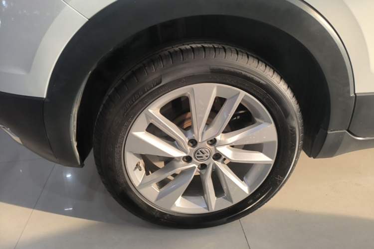 Used Volkswagen T-Cross 2019 280TSI DSG Comfort Edition Right Rear Wheel Hub