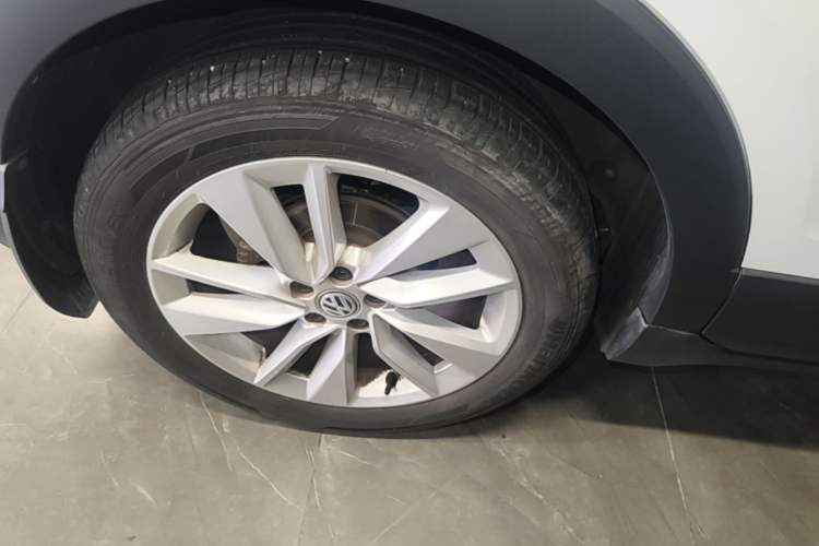 Used Volkswagen T-Cross 2019 280TSI DSG Comfort Edition Right Rear Wheel Hub