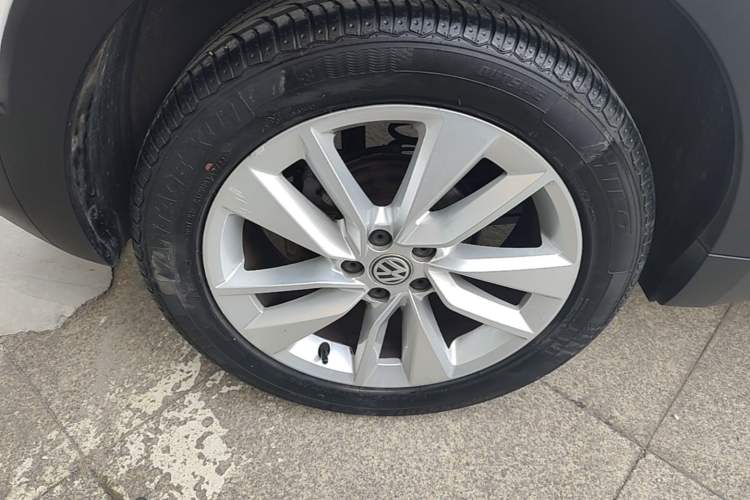Used Volkswagen T-Cross 2019 280TSI DSG Comfort Edition Right Rear Wheel Hub