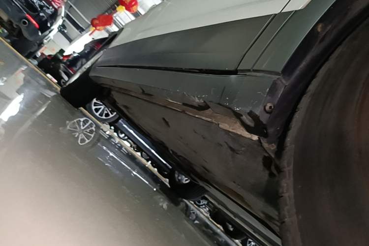 Used Volkswagen T-Cross 2019 280TSI DSG Comfort Edition Right Side Sill