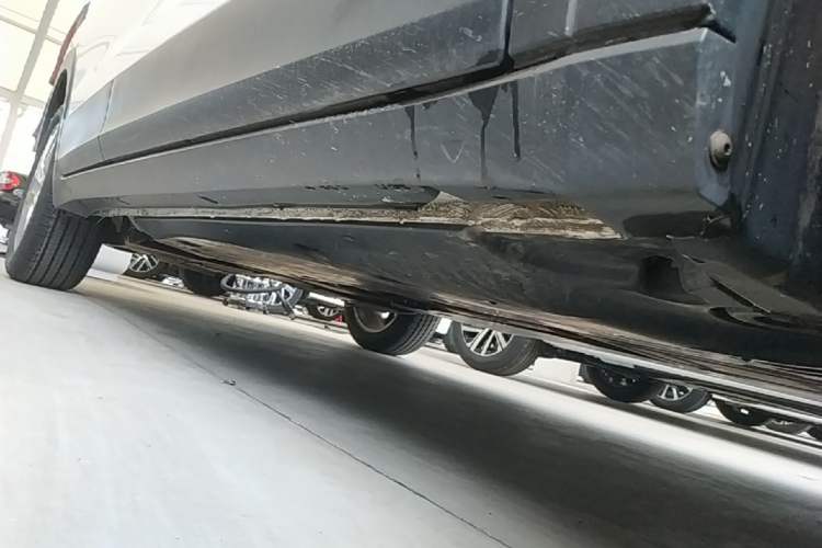 Used Volkswagen T-Cross 2019 1.5L Automatic Comfort Edition Right Side Sill