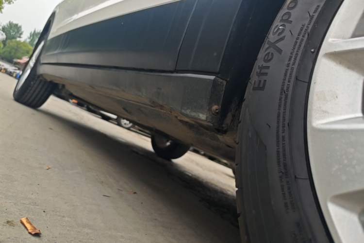 Used Volkswagen T-Cross 2019 280TSI DSG Comfort Edition Right Side Sill