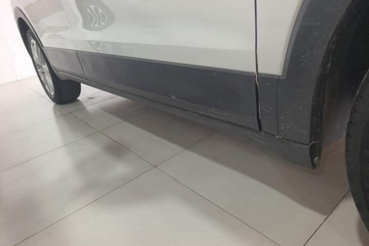 Used Volkswagen T-Cross 2019 280TSI DSG Comfort Edition Right Side Sill