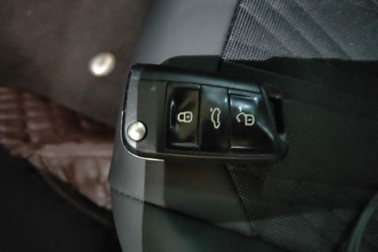 Used Volkswagen T-Cross 2019 280TSI DSG Comfort Edition Vehicle Key