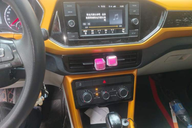 Used Volkswagen T-Cross 2019 280TSI DSG Comfort Edition Audio And AC Panel