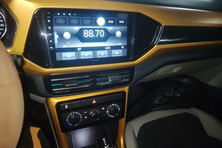 Used Volkswagen T-Cross 2019 280TSI DSG Comfort Edition Audio And AC Panel