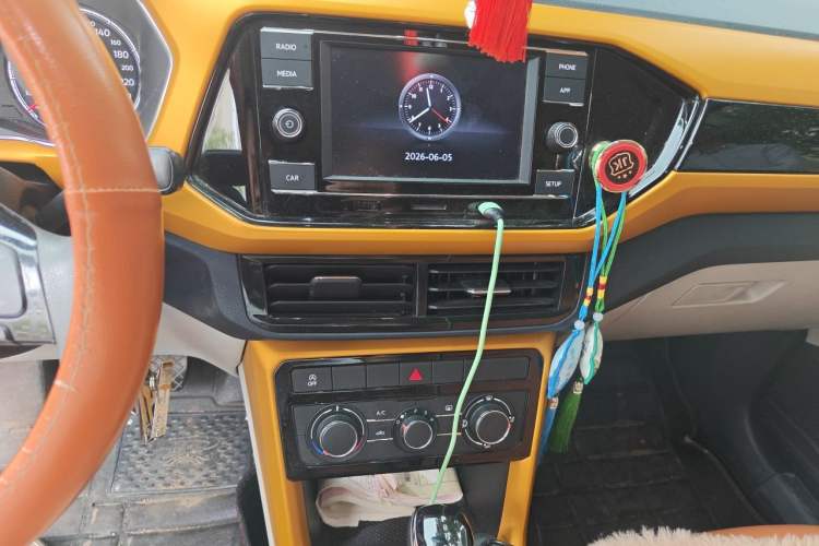 Used Volkswagen T-Cross 2019 1.5L Automatic Comfort Edition Audio And AC Panel