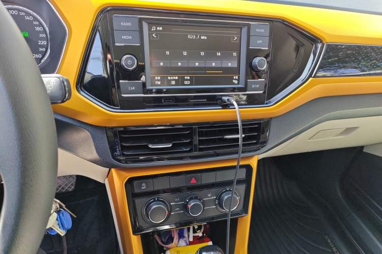 Used Volkswagen T-Cross 2019 1.5L Automatic Comfort Edition Audio And AC Panel