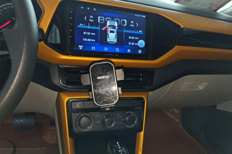 Used Volkswagen T-Cross 2019 1.5L Automatic Comfort Edition Audio And AC Panel