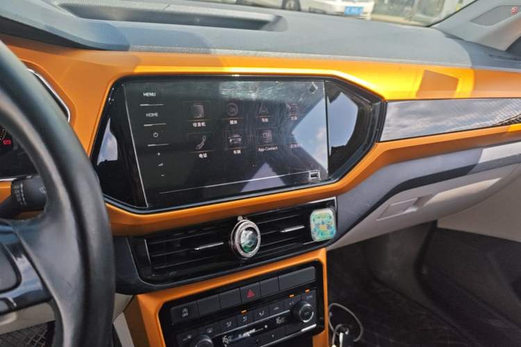 Used Volkswagen T-Cross 2019 280TSI DSG Luxury Edition Audio And AC Panel