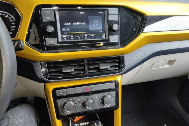 Used Volkswagen T-Cross 2019 280TSI DSG Comfort Edition Audio And AC Panel