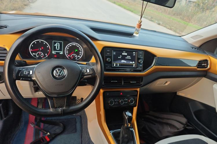 Used Volkswagen T-Cross 2019 280TSI DSG Comfort Edition Center Console