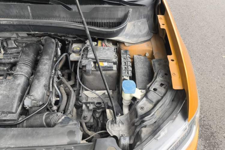 Used Volkswagen T-Cross 2019 280TSI DSG Comfort Edition Engine Bay Left