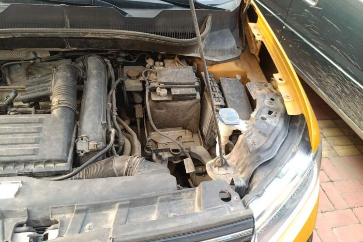 Used Volkswagen T-Cross 2019 280TSI DSG Luxury Edition Engine Bay Left