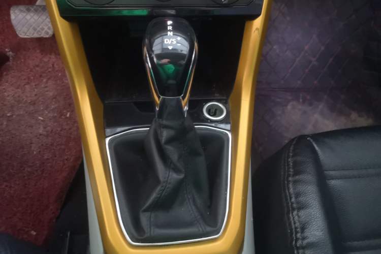 Used Volkswagen T-Cross 2019 1.5L Automatic Comfort Edition Gear Lever