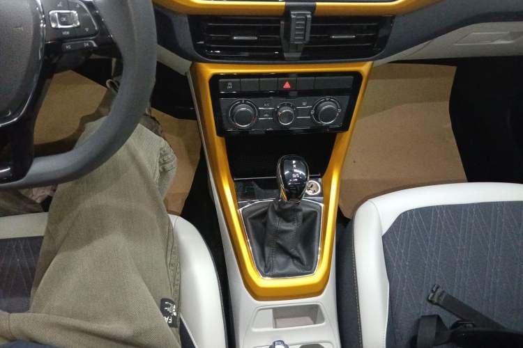 Used Volkswagen T-Cross 2019 280TSI DSG Comfort Edition Gear Lever