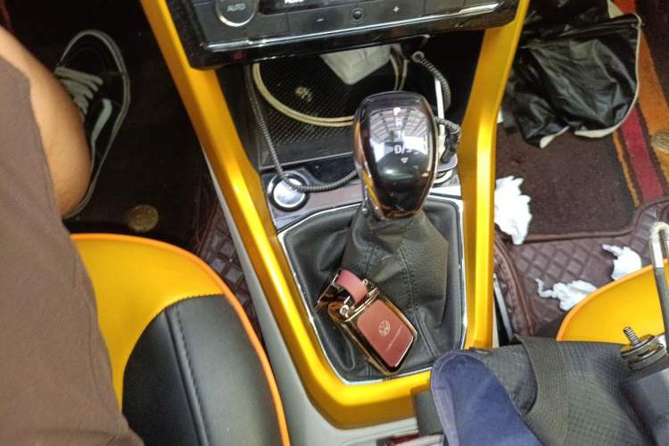 Used Volkswagen T-Cross 2019 280TSI DSG Luxury Edition Gear Lever