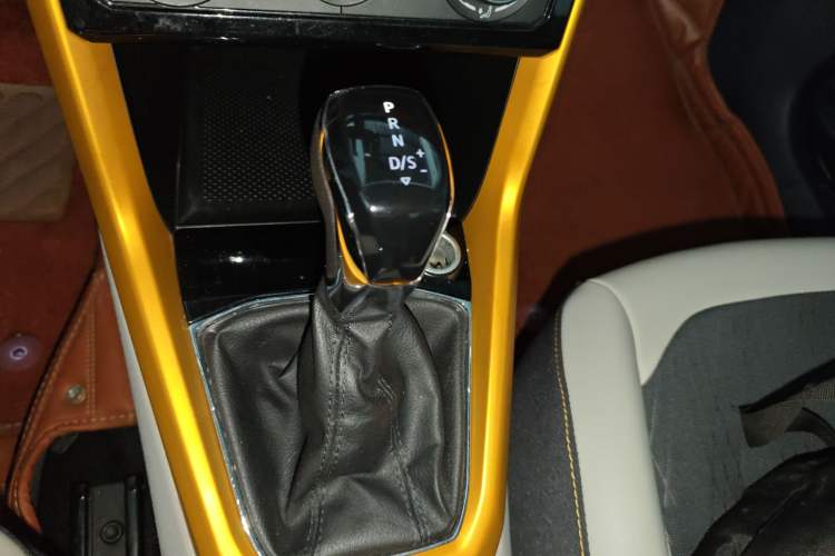 Used Volkswagen T-Cross 2019 1.5L Automatic Comfort Edition Gear Lever