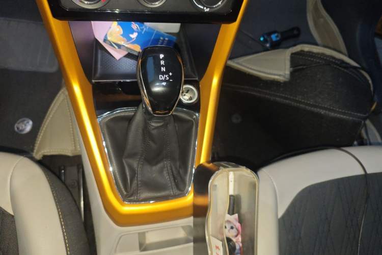 Used Volkswagen T-Cross 2019 280TSI DSG Comfort Edition Gear Lever