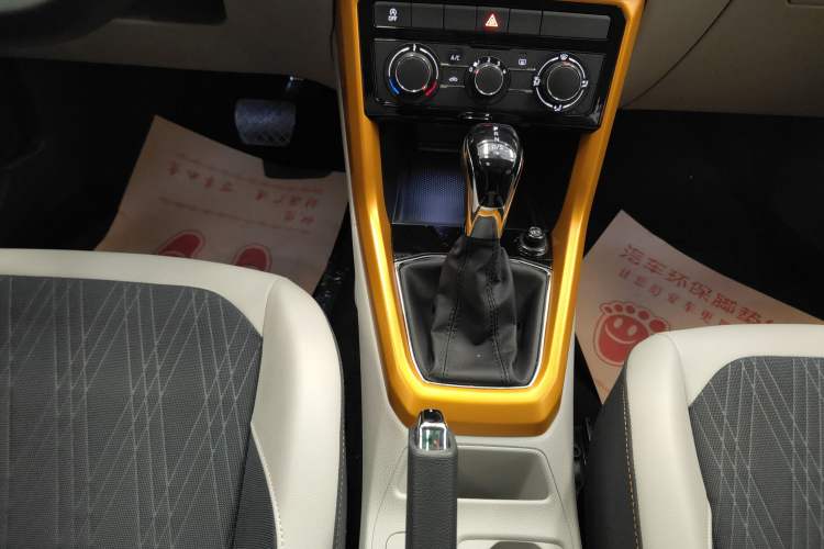 Used Volkswagen T-Cross 2019 280TSI DSG Comfort Edition Gear Lever