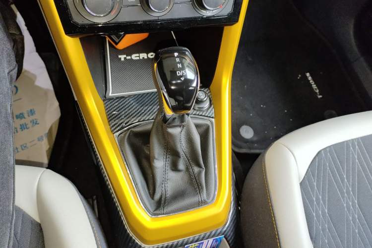 Used Volkswagen T-Cross 2019 280TSI DSG Comfort Edition Gear Lever