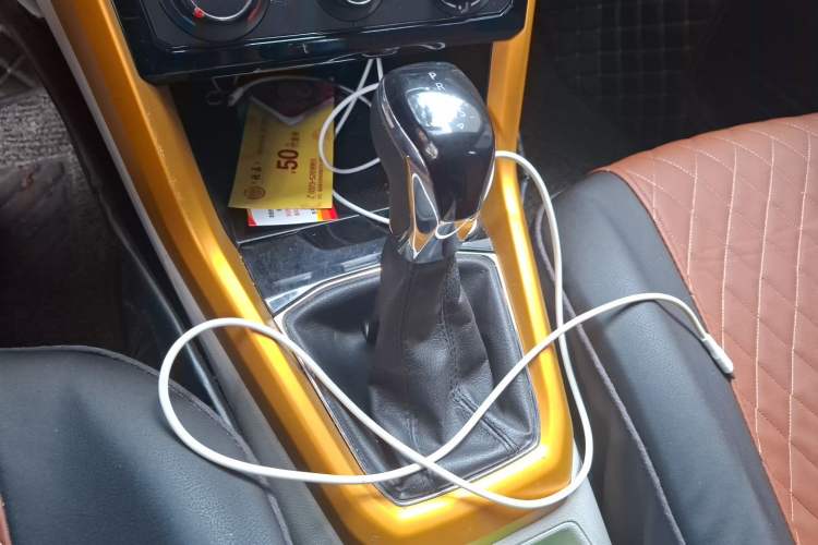 Used Volkswagen T-Cross 2019 1.5L Automatic Comfort Edition Gear Lever