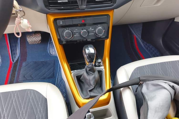 Used Volkswagen T-Cross 2019 280TSI DSG Comfort Edition Gear Lever