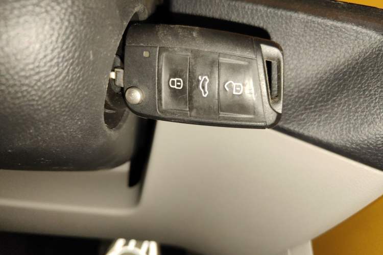 Used Volkswagen T-Cross 2019 1.5L Automatic Comfort Edition Interior 1