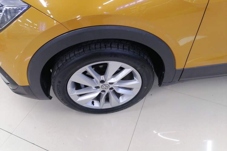 Used Volkswagen T-Cross 2019 1.5L Automatic Comfort Edition Left Front Wheel Hub