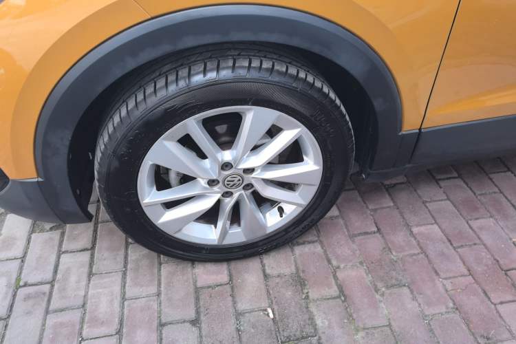 Used Volkswagen T-Cross 2019 1.5L Automatic Comfort Edition Left Front Wheel Hub
