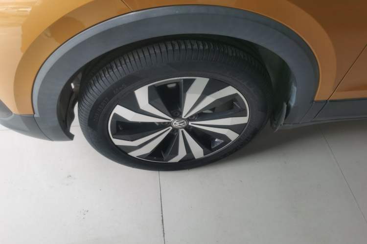 Used Volkswagen T-Cross 2019 280TSI DSG Luxury Edition Left Front Wheel Hub