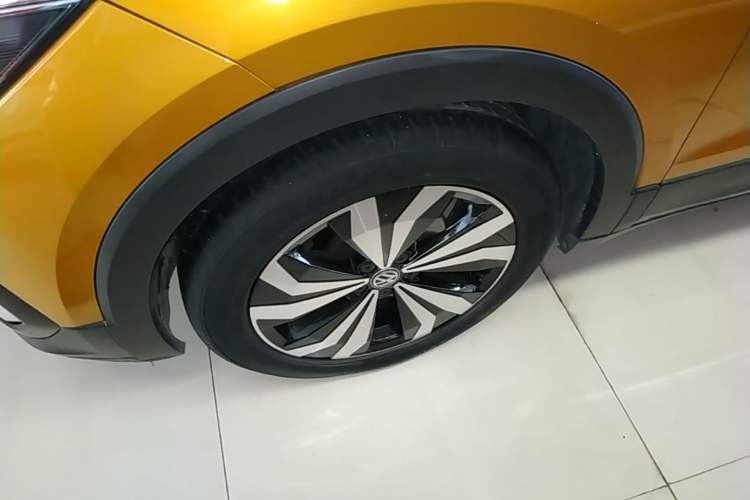Used Volkswagen T-Cross 2019 280TSI DSG Luxury Edition Left Front Wheel Hub