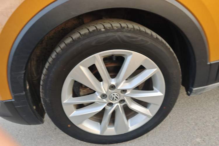Used Volkswagen T-Cross 2019 280TSI DSG Comfort Edition Left Front Wheel Hub