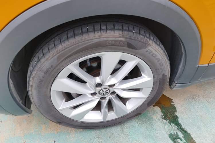 Used Volkswagen T-Cross 2019 280TSI DSG Comfort Edition Left Front Wheel Hub