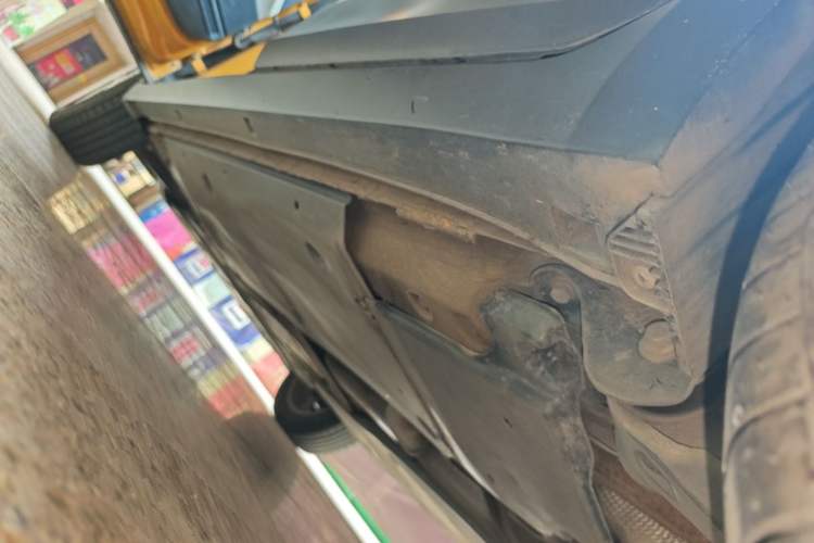 Used Volkswagen T-Cross 2019 1.5L Automatic Comfort Edition Left Side Sill
