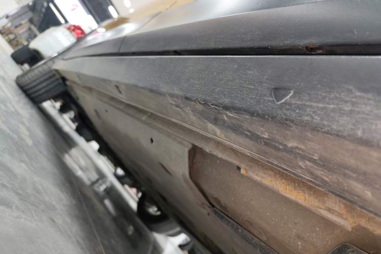 Used Volkswagen T-Cross 2019 1.5L Automatic Comfort Edition Left Side Sill